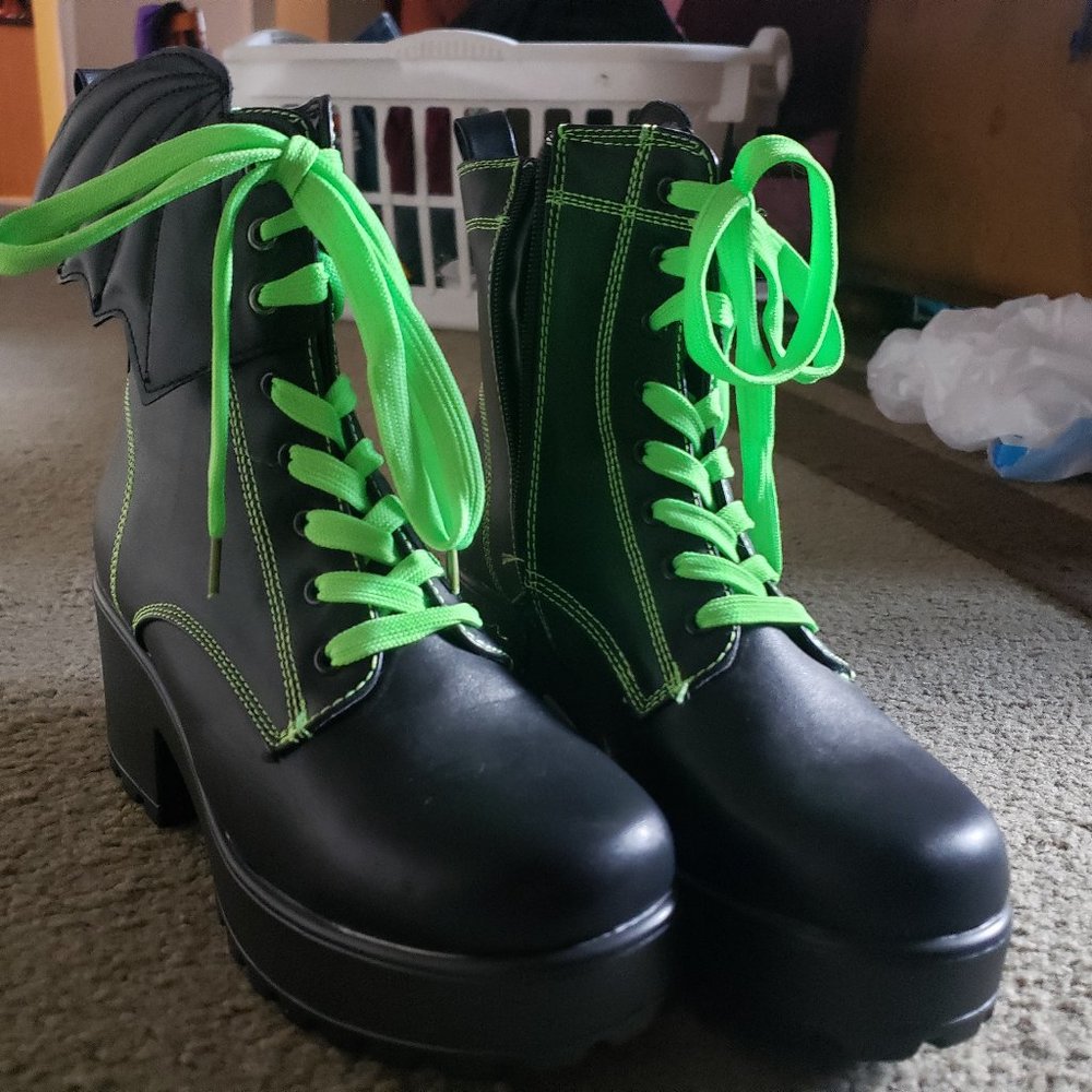 Koi footwear green and black platform shoes